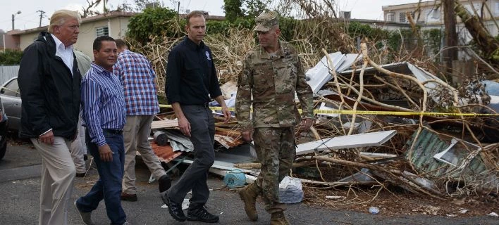 Ο Τραμπ στη Βόρεια Καρολίνα, μετά το καταστροφικό χτύπημα του κυκλώνα Φλόρενς